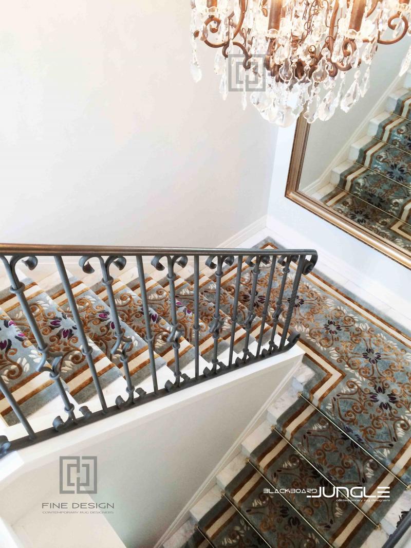 Elegant_staircase_runner_with_rods