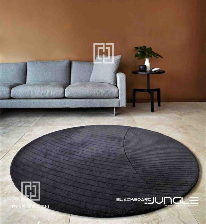 Round_black_textured_rug